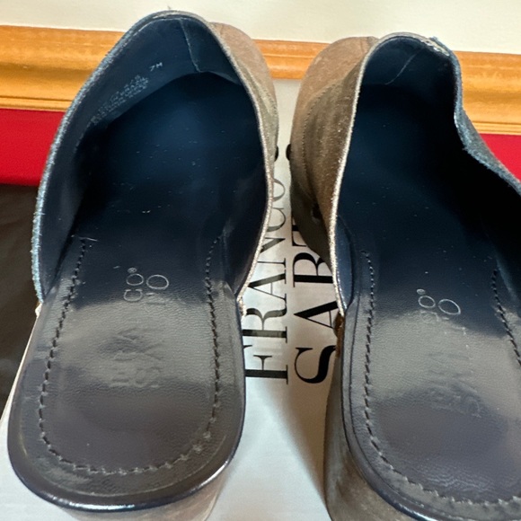 WOMEN'S FRANCO SARTO SUEDE CLOG/ MULES DARK BROWN/NAVY BLUE SIZE 7M - Picture 9 of 9